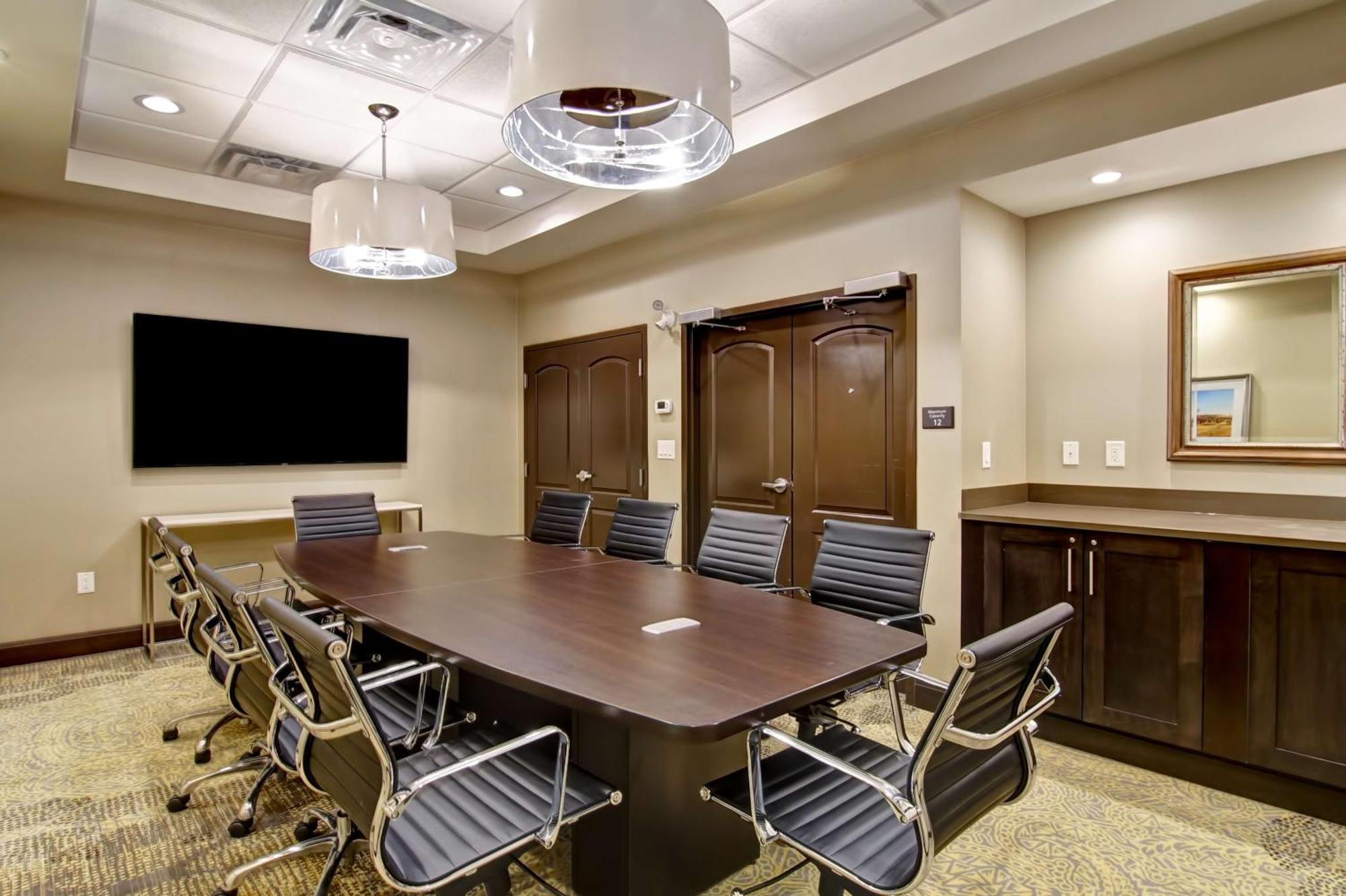 Hampton Inn & Suites By Hilton Saskatoon Airport מראה חיצוני תמונה