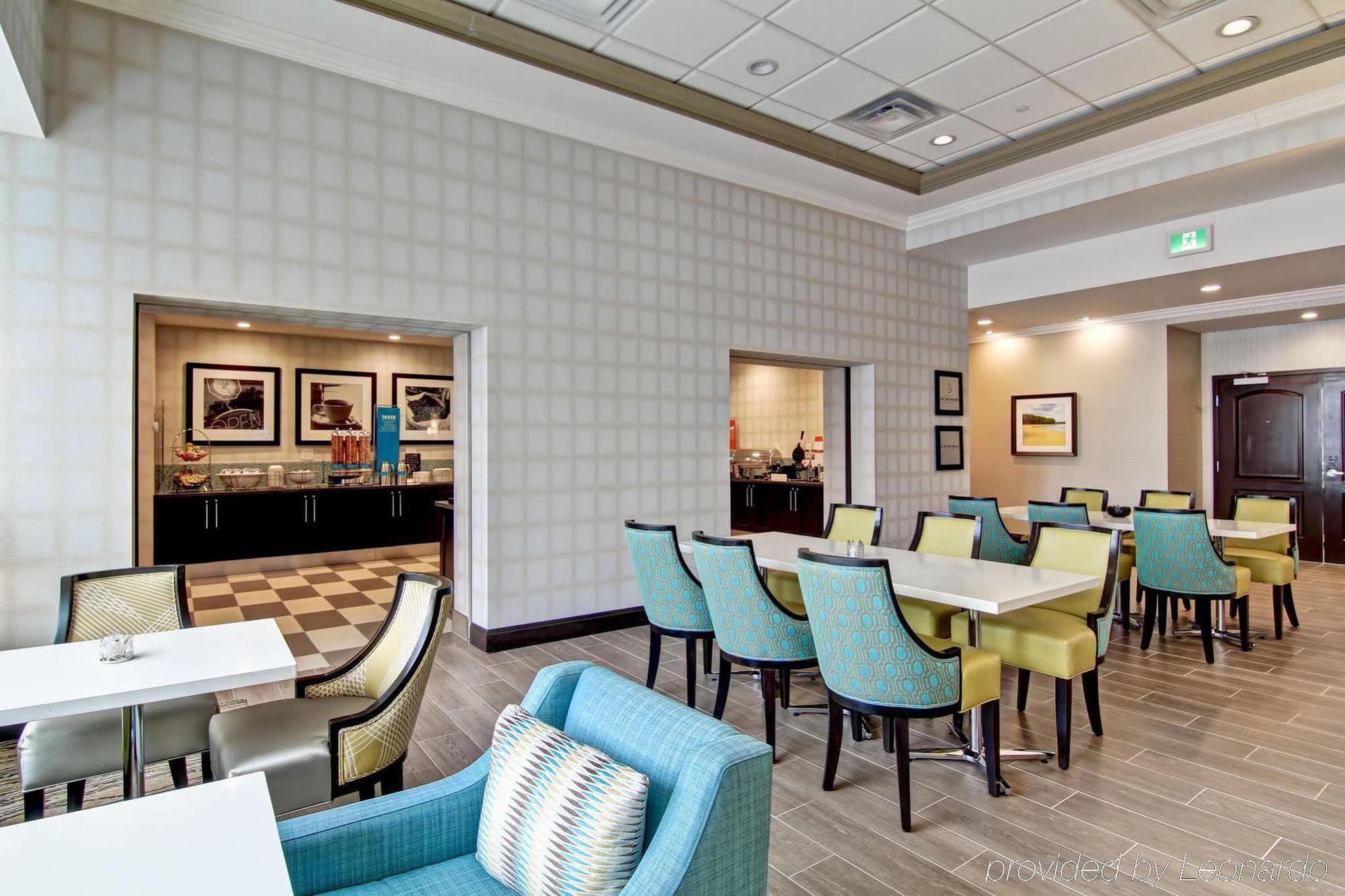 Hampton Inn & Suites By Hilton Saskatoon Airport מראה חיצוני תמונה